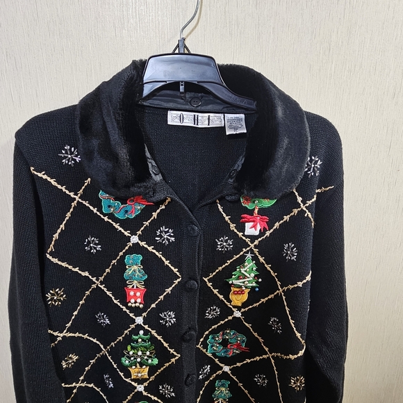 OHI Vintage Christmas Embroidered Cardigan Faux Fur Collar Button Front Size XL - Picture 2 of 14